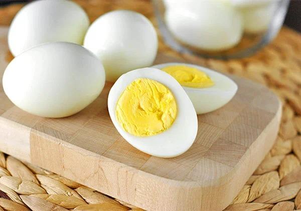 Trứng gà, trứng vịt, trứng ngỗng loại nào bổ dưỡng nhất? Chuyên gia cảnh báo 1 loại này ăn càng ít càng tốt