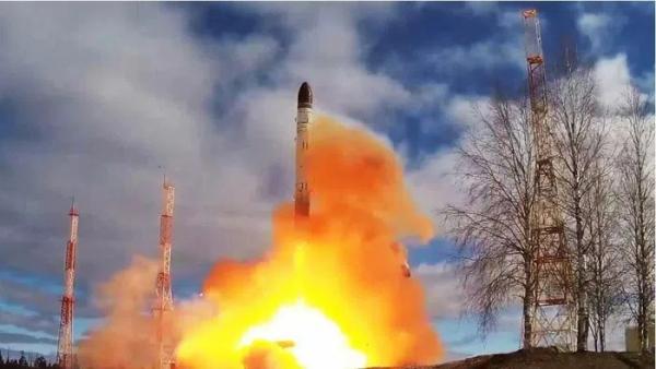 Tên lửa Sarmat của Nga có thể thay đổi quỹ đạo trong tương lai