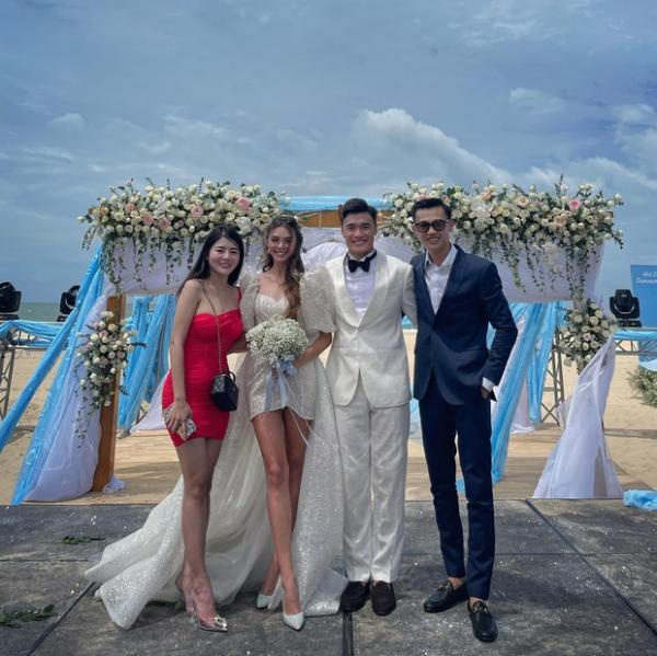 Vợ mới cưới của thủ môn Bùi Tiến Dũng: Tốt nghiệp ĐH lâu đời nhất nhì Ukraine, nhan sắc thời sinh viên cực xinh