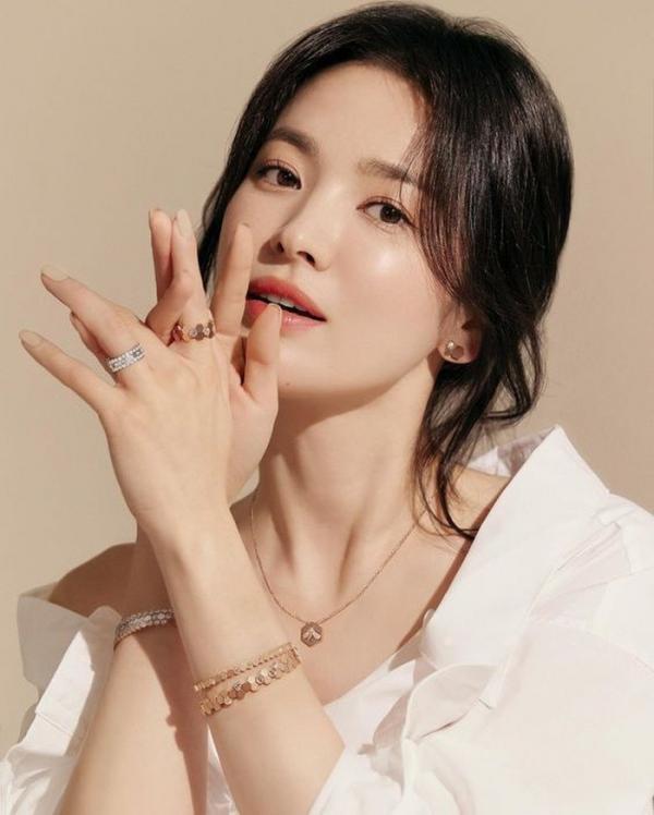 Những diễn viên Hàn trên đà tụt dốc: Song Hye Kyo ngày càng mờ nhạt, Ji Chang Wook giậm chân tại chỗ