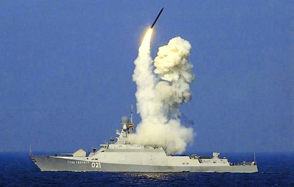 Nga nạp tên lửa hành trình xuống tàu ngầm ở Biển Đen trước nguy cơ ’phá phong toả’