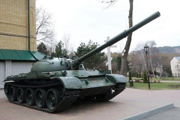 Anh: Nga đưa xe tăng cổ 50 tuổi T-62 ra chiến trường Ukraine