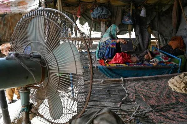 Nắng nóng ở Pakistan vượt quá mức chịu đựng của con người