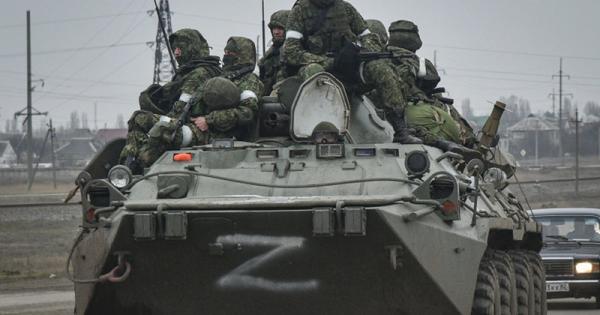Xe bọc thép Nga dính đòn phục kích của quân đội Ukraine
