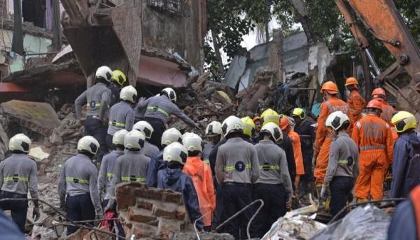 Ấn Độ: Chung cư 4 tầng sập sau nhiều ngày mưa dầm, 19 người chết, nhiều nạn nhân còn bị chôn vùi
