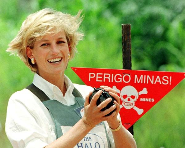 Phim tài liệu “The Princess” khiến khán giả hồi tưởng về cuộc đời của Diana