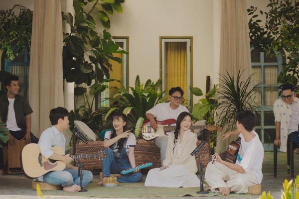 Suni Hạ Linh, Hoàng Dũng, Orange và GREY D thể hiện loạt ca khúc đình đám trong ’Hương Mùa Hè’