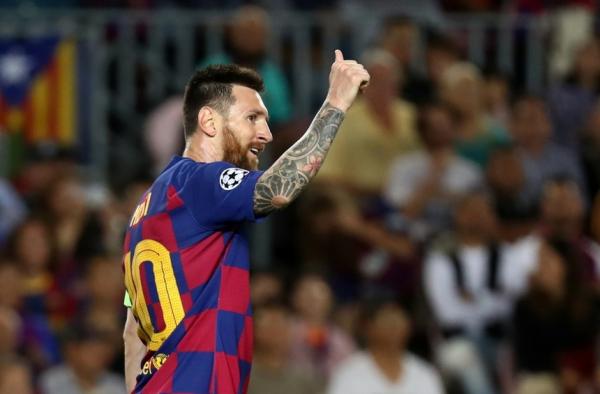Messi gọi điện cho Xavi, muốn quay lại Barca