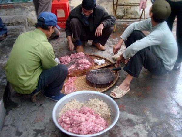 Kỳ lạ ngôi làng ăn thịt sống “độc nhất vô nhị” ở Việt Nam