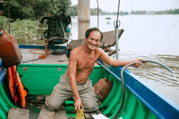 Xúc động câu chuyện người đàn ông hơn 40 năm làm nghề vớt xác trên sông Sài Gòn