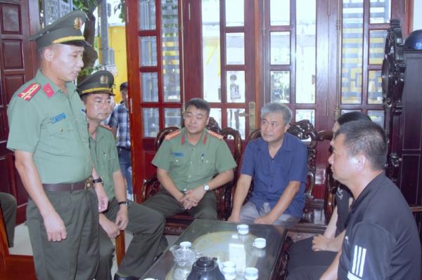 Công an tỉnh Nghệ An thăm hỏi 3 gia đình có CBC‌ּS hy sinh khi làm nhiệm vụ