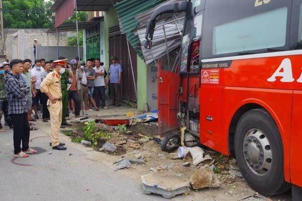 Thanh Hóa: tai nạn giao thông nghiêm trọng khiến 4 người thương vong