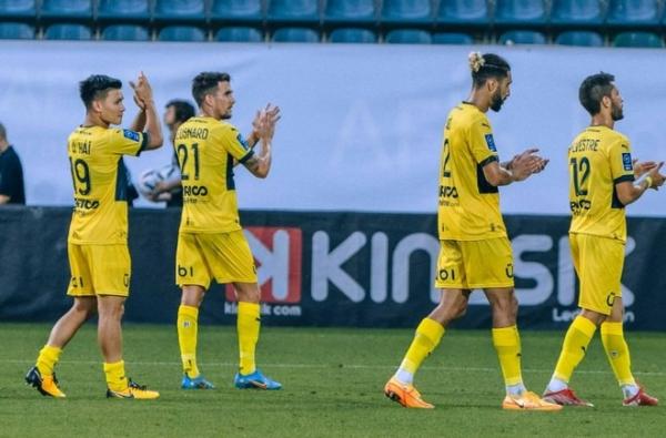 Quang Hải bị chấm điểm thấp bậc nhất Pau FC