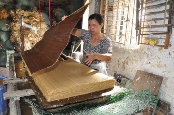 Báo Mỹ tôn vinh làng nghề giấy dó hiếm hoi còn tồn tại ở Bắc Ninh