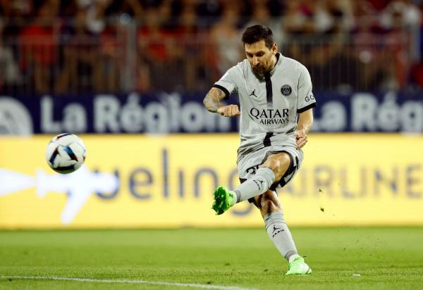 Messi vào top 3 chân sút ghi nhiều bàn nhất lịch sử