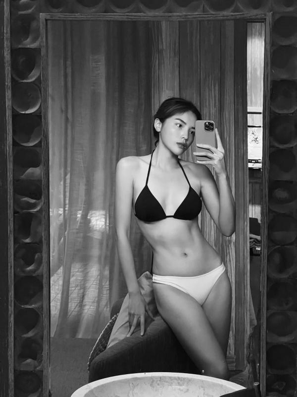 Hoa hậu Kỳ Duyên, Á hậu Ngọc Thảo đọ dáng nóng “bỏng mắt” với bikini
