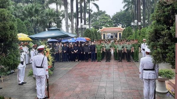 Tiễn biệt liệt sĩ Đỗ Đức Việt về nơi an nghỉ cuối cùng