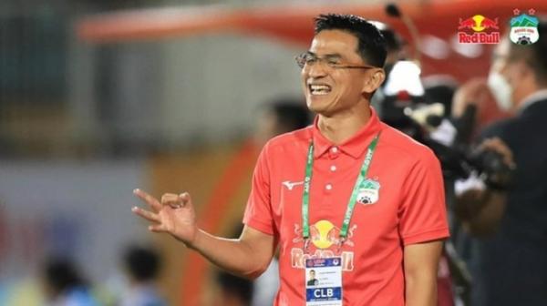 Thái Lan nhắm HLV Kiatisak cho World Cup 2026, HAGL nguy to