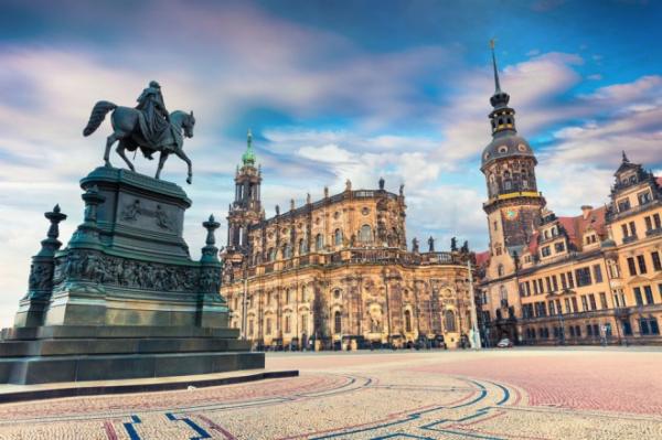 Ngắm nhìn vẻ đẹp vượt thời gian của thành phố cổ Dresden