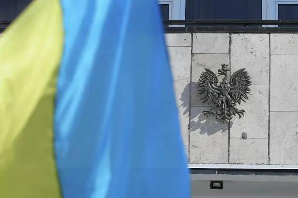 Tình báo Nga: Ukraine tạo điều kiện bán rẻ các doanh nghiệp cho Ba Lan
