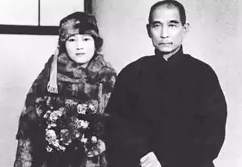 Khi Tống Khánh Linh qua đời năm 1981, 2 điều kỳ lạ đã xảy ra đến nay vẫn chưa thể giải thích được