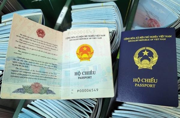 Xem xét bổ sung mục “nơi sinh” trong hộ chiếu mẫu mới