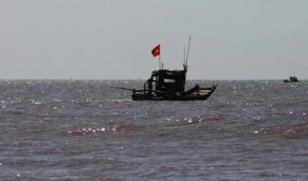 Mất liên lạc với 5 ngư dân ở vùng biển Hà Tĩnh