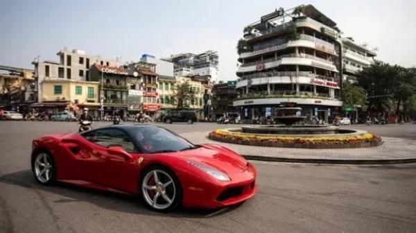 Siêu xe Ferrari 488 GTB gặp tai nạn ở Long Biên, thuộc diện triệu hồi vì lỗi phanh