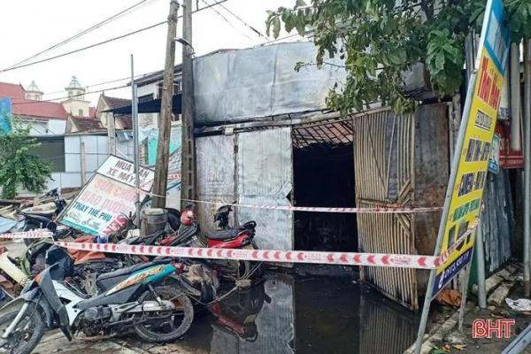 Một cửa hàng xe máy ở Hương Sơn bị “bà hỏa” thiêu rụi