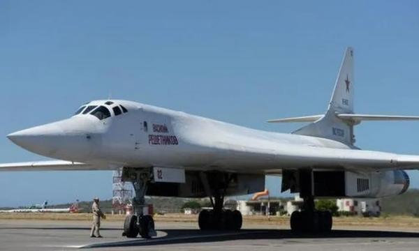 Vì sao Ấn Độ quan tâm đến “Thiên nga trắng” Tu-160 của Nga?