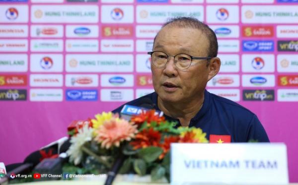HLV Park Hang Seo khen ngợi các cầu thủ trẻ của ĐT Việt Nam