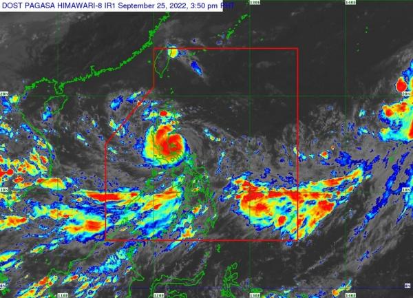 Philippines đình chỉ công việc chính phủ vì bão Noru
