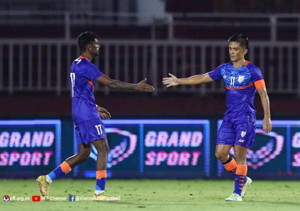 Tiền đạo khét tiếng Ấn Độ tâng bốc tuyển Việt Nam trước trận “chung kết”
