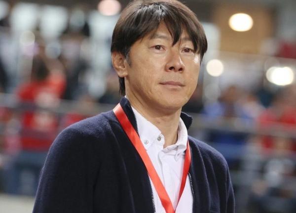 Báo Indonesia lo HLV Shin Tae Yong dẫn dắt tuyển Việt Nam thay HLV Park