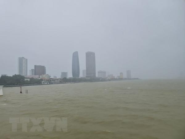 Tâm bão số 4 trên đất liền khu vực Thừa Thiên-Huế đến Quảng Nam