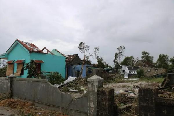 Thừa Thiên Huế: Hơn 190 nhà tốc mái, sập và 5 người bị thương