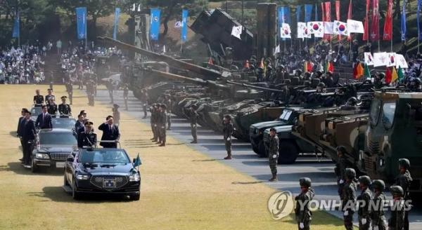 Hàn Quốc phô diễn lực lượng vũ trang hùng hậu
