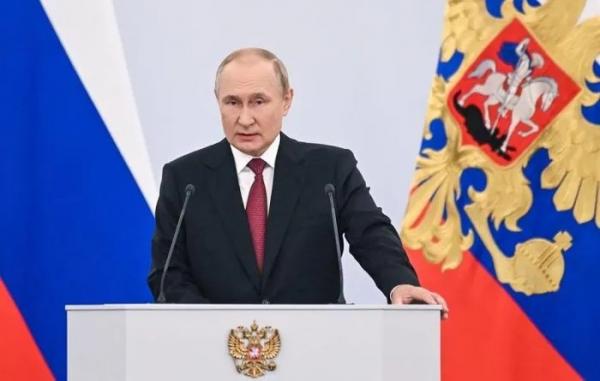 Putin thề giữ toàn vẹn Nga, Ukraine xin vào NATO, Mỹ thề giữ từng tấc đất NATO