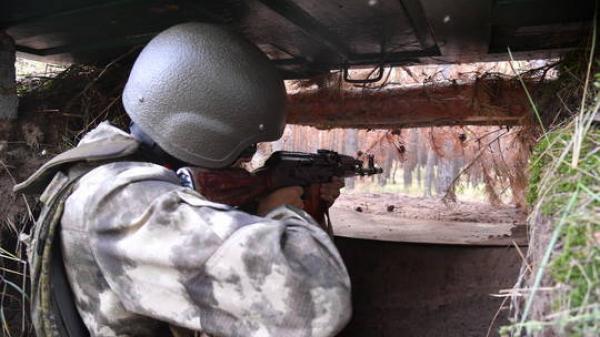 Lực lượng Ukraine bao vây một nửa thành phố chiến lược ở Donbass