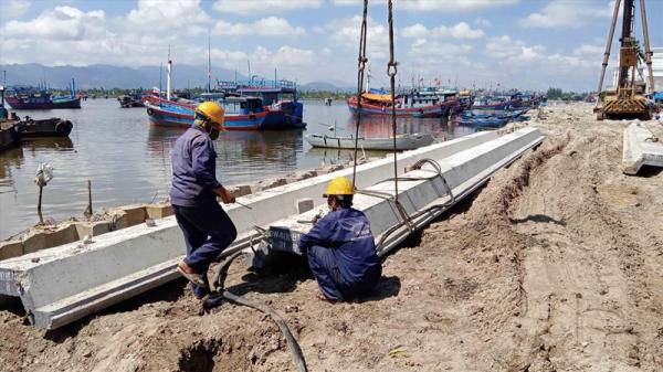 Điều chỉnh vốn đầu tư dự án nâng cấp khu neo đậu tàu cá An Hòa