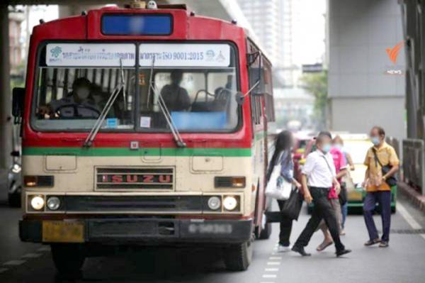 Thái Lan tìm cách hút khách đi xe buýt, giảm ùn tắc