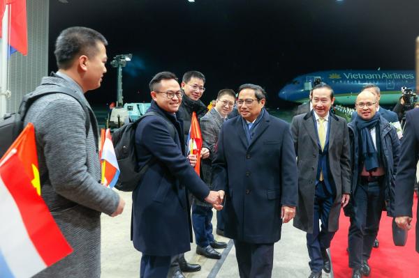 Thủ tướng Phạm Minh Chính tới Luxembourg, bắt đầu chuyến thăm Châu Âu