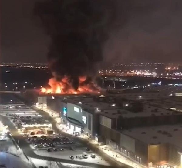 Cháy lớn tại trung tâm mua sắm ở Nga, lửa bao phủ 7.000 mét vuông