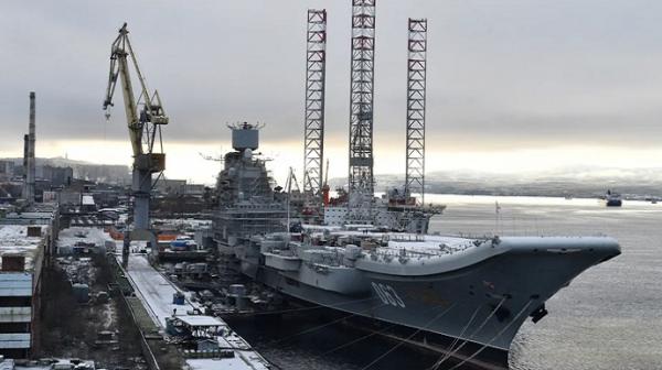 Tàu sân bay Đô đốc Kuznetsov của Nga bất ngờ bốc cháy; Moscow tấn công “pháo đài” Kramatorsk ở Donetsk