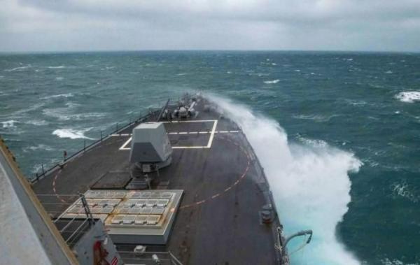Quân đội Trung Quốc báo động khi chiến hạm Mỹ đi qua Eo biển Đài Loan