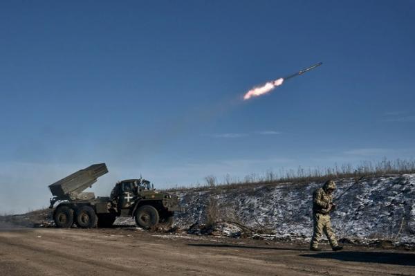Nga siết chặt vòng vây, lính Ukraine chấp nhận đầu hàng ở miền Đôngz