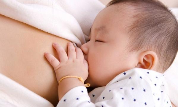 Bí quyết giúp sữa mẹ về nhiều sau sinh, áp dụng ngay nếu thiếu sữa cho con