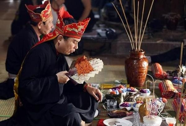 Tập quán xã hội và tín ngưỡng Mo Mường được công nhận là Di sản văn hóa phi vật thể quốc gia