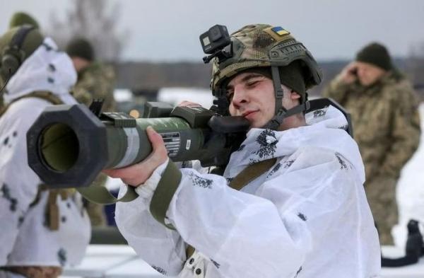 Trung Quốc quan ngại về việc viện trợ vũ khí hạng nặng cho Ukraine