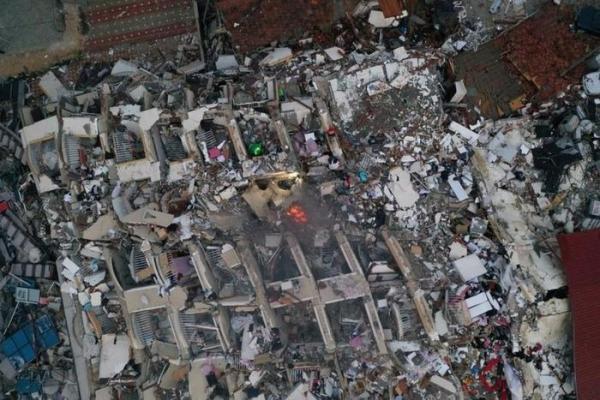 Thổ Nhĩ Kỳ bắt 113 nghi phạm trong cuộc điều tra các tòa nhà bị sập do động đất